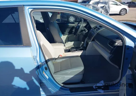 2012 Toyota Camry Hybrid Le z USA, uszkodzony, nr VIN 4T1BD1FK7CU052925